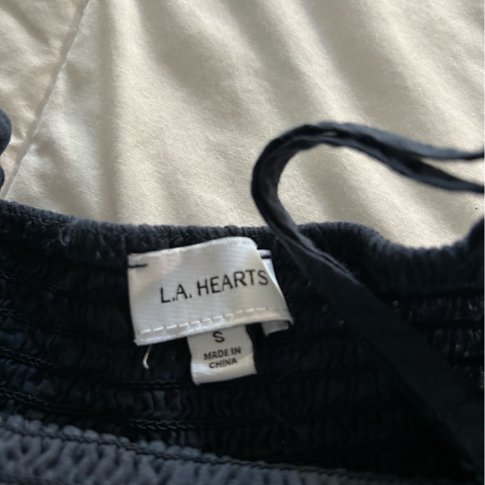 Blue tank eyelet size small